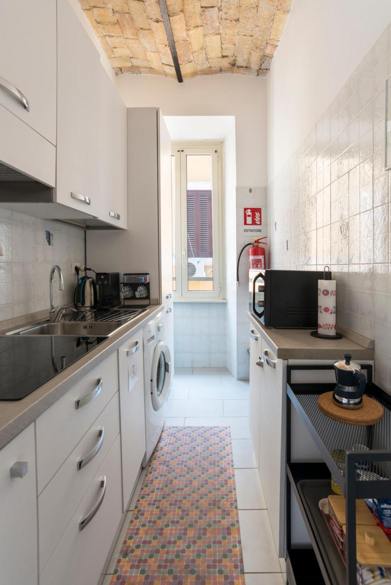 Half Palace, Relaxing Apartment In Rome San Lorenzo Eksteriør billede